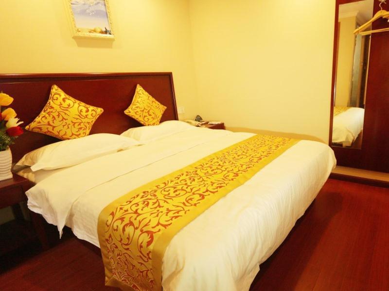 Greentree Inn Zhejiang Jiaxing West Zhongshan Road Vintage Car Building Express Hotel Luaran gambar